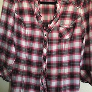 Guess women’s shirt